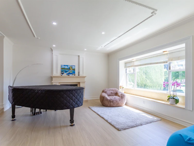1369 W 55th Avenue, Vancouver, BC, V6P 1R3 - 2