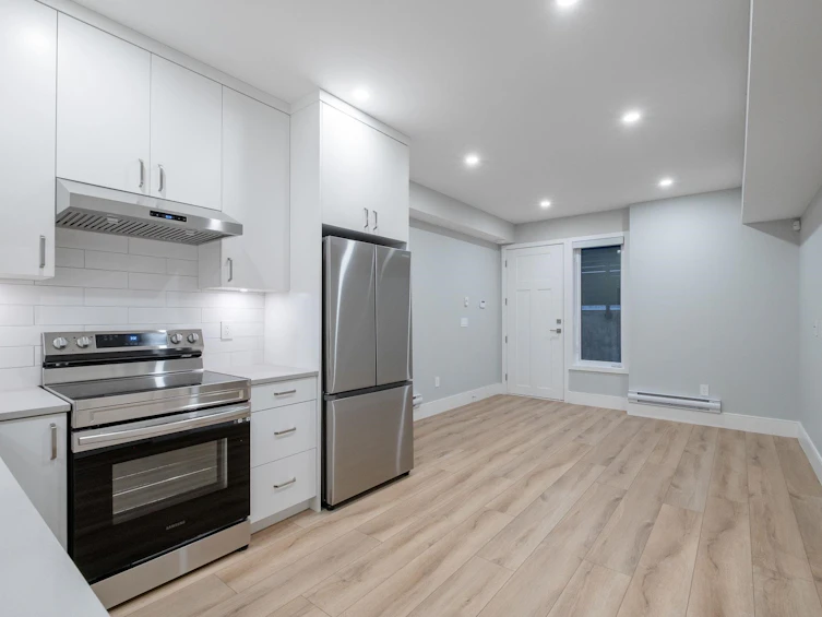 7739 Lee Street, Burnaby, BC, V3N 4B9 - 35