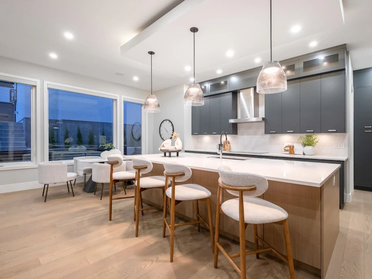 7739 Lee Street, Burnaby, BC, V3N 4B9 - 3