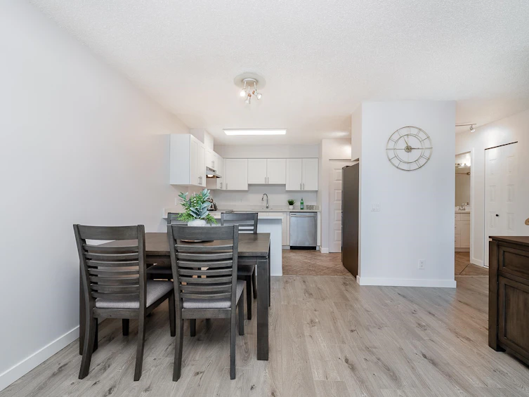 605-3970 Carrigan Court, Burnaby, BC, V3N 4S5 - 10