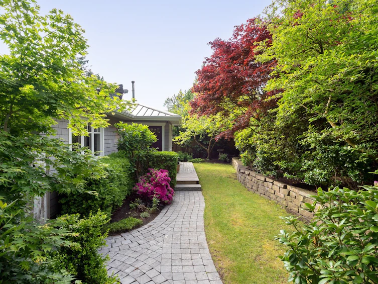 1137 Miller Road, Bowen Island, BC, V0N 1G1 - 3