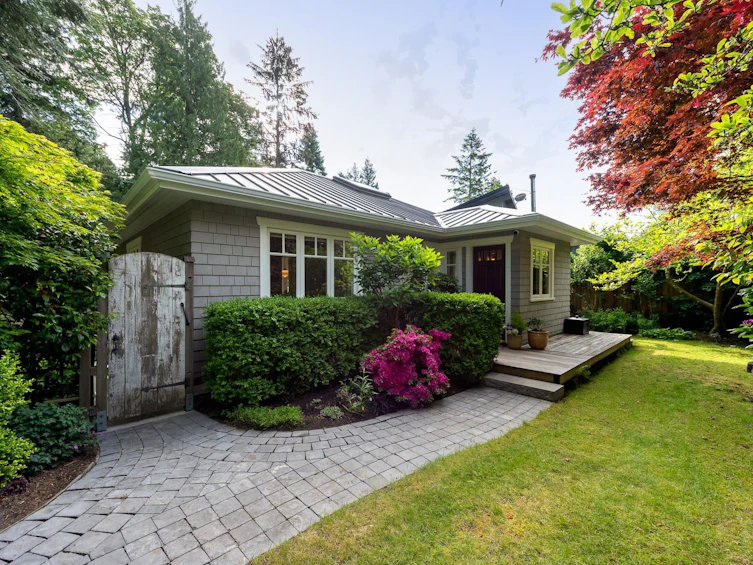 1137 Miller Road, Bowen Island, BC, V0N 1G1 - 4