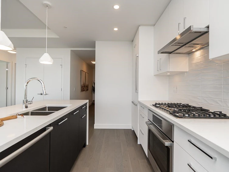 1802-1588 Johnston Road, Surrey, BC, V4B 0C5 - 5