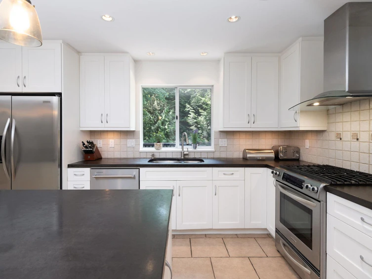 1663 Cascade Court, North Vancouver, BC, V7G 2G1 - 6