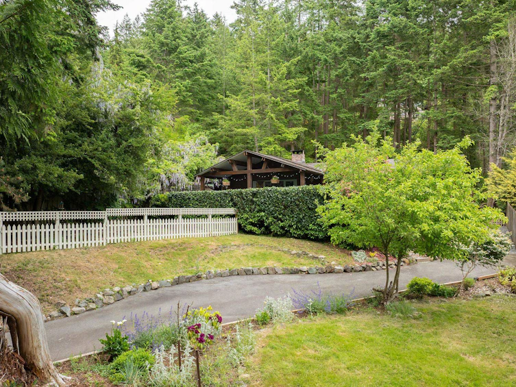 1565 Whitesails Drive, Bowen Island, BC, V0N 1G2 - 11