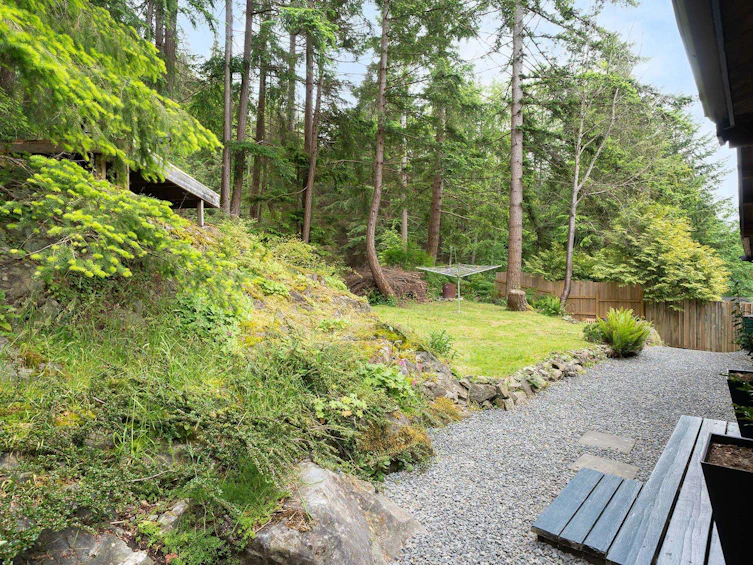 1565 Whitesails Drive, Bowen Island, BC, V0N 1G2 - 32