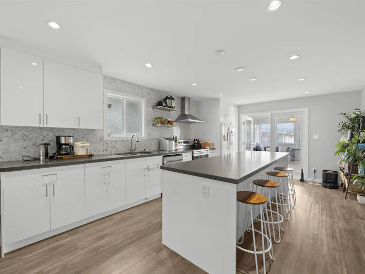 3160 E 6th Avenue, Vancouver, BC, V5M 1S5 - 9