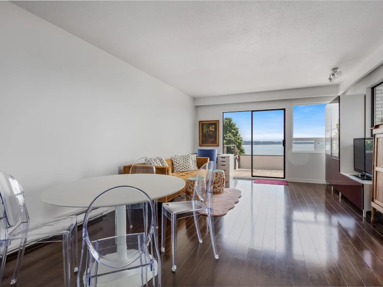 15135 Columbia Avenue, Surrey, BC, V4B 1J2 - 12