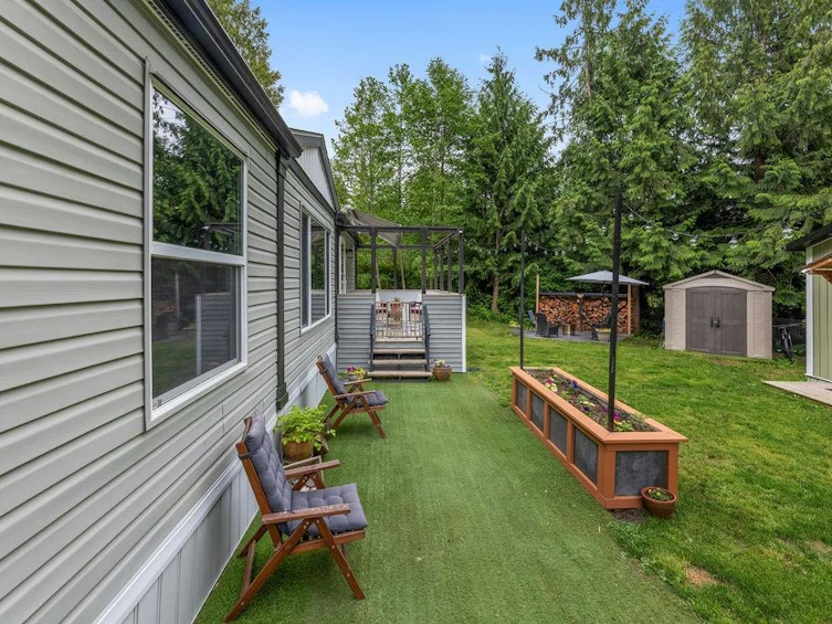 5954 Leaning Tree Road, Halfmoon Bay, BC, V7Z 1C2 - 23