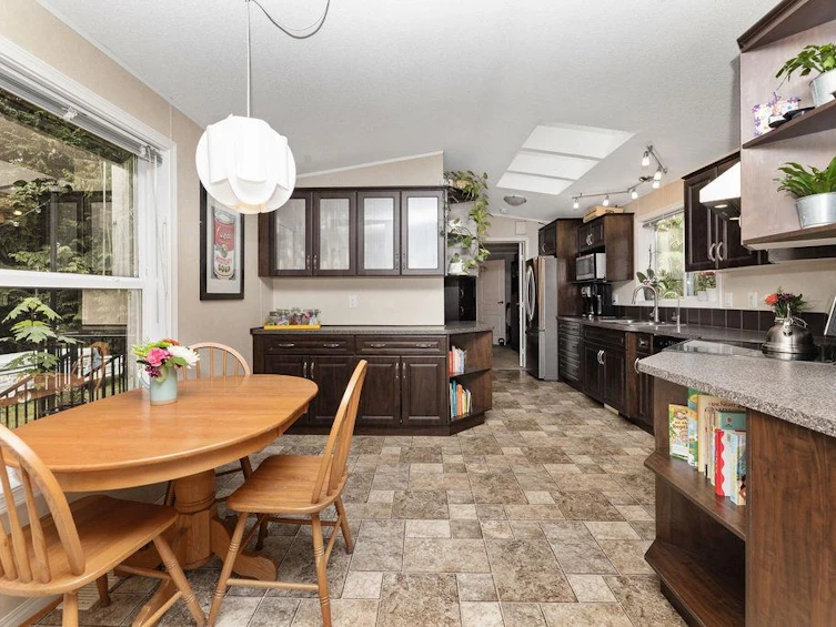 5954 Leaning Tree Road, Halfmoon Bay, BC, V7Z 1C2 - 8