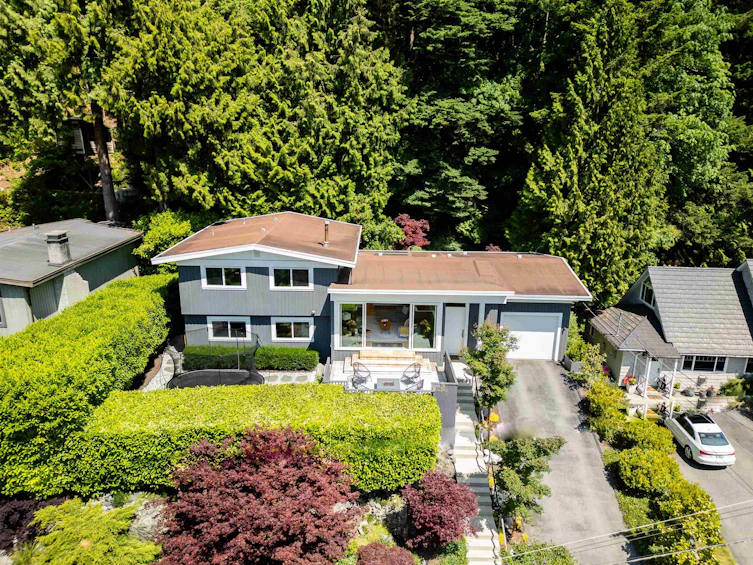 5766 Cranley Drive, West Vancouver, BC, V7W 1S8