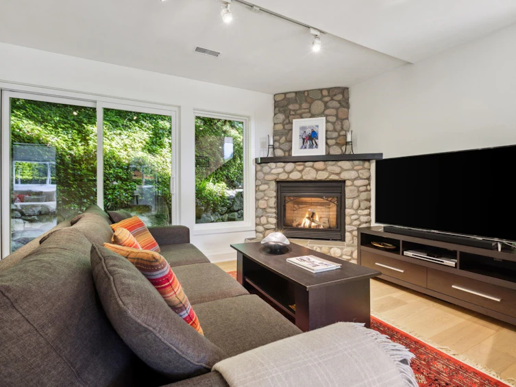 5766 Cranley Drive, West Vancouver, BC, V7W 1S8 - 28