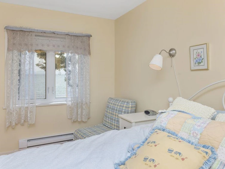 2729 Lower Road, Roberts Creek, BC, V0N 2W4 - 27