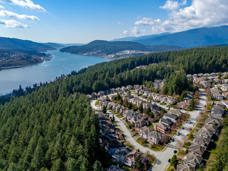 61 Wilkes Creek Drive, Port Moody, BC, V3H 4Z9 - 40