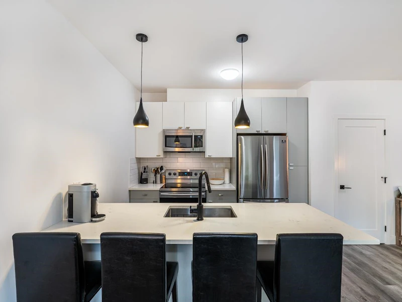 101 - 12320 222nd Street, Maple Ridge BC