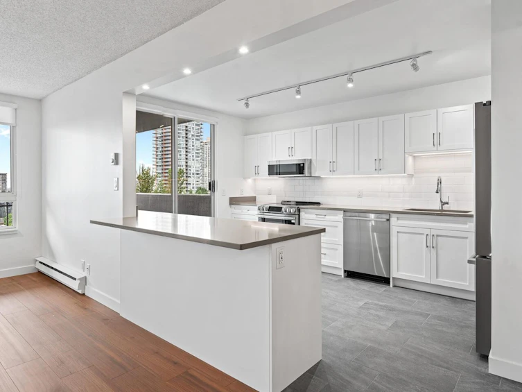 1004-551 Austin Avenue, Coquitlam, BC, V3K 6R7 - 4