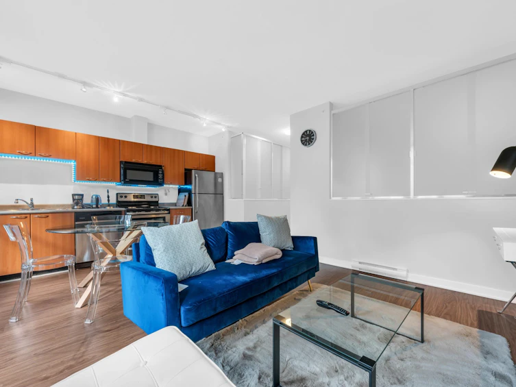 406-1249 Granville Street, Vancouver, BC, V6Z 1M5 - 2