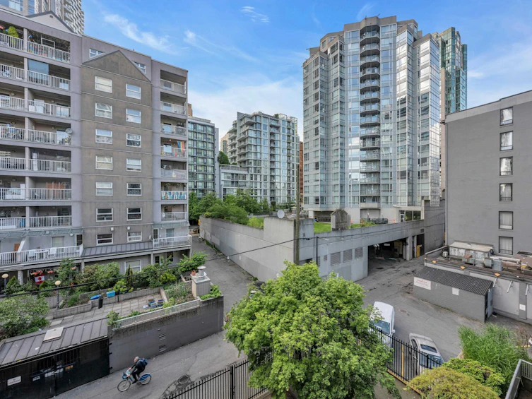 406-1249 Granville Street, Vancouver, BC, V6Z 1M5 - 11