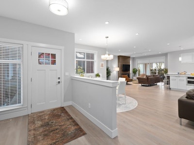 80-15677 28 Avenue - 3