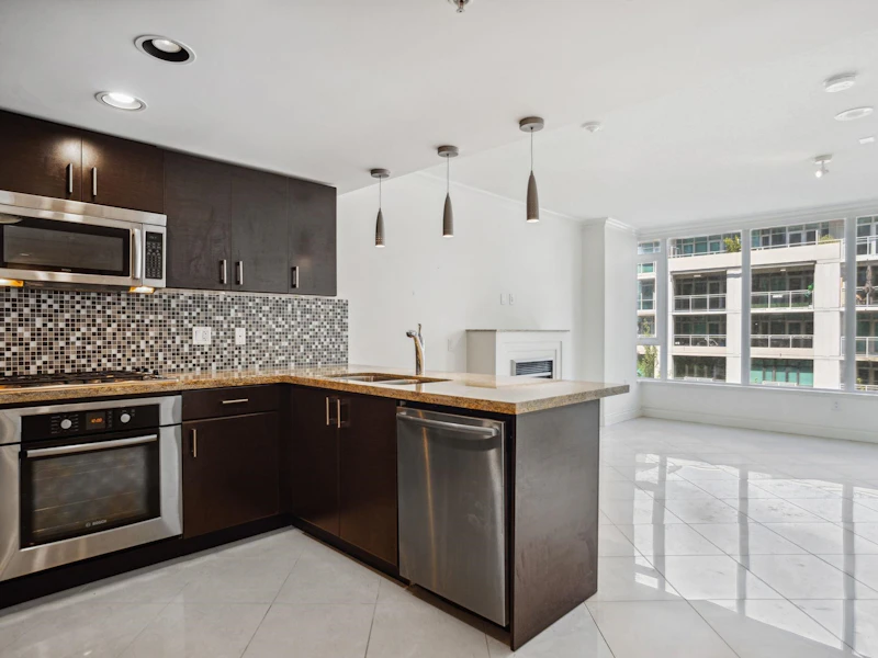 408 - 133 E Esplanade Street, North Vancouver BC V7L 1A1