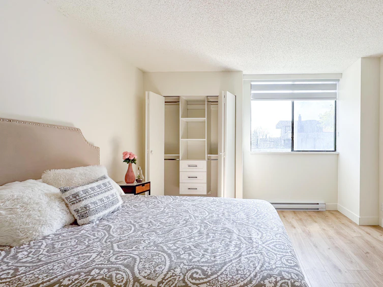 204-3970 Carrigan Court, Burnaby, BC, V3N 4S5 - 14