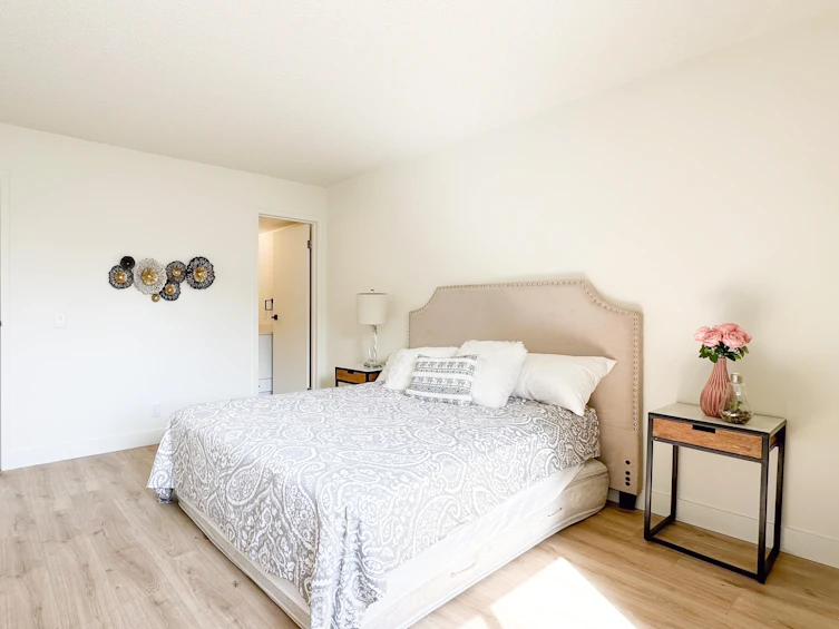204-3970 Carrigan Court, Burnaby, BC, V3N 4S5 - 15