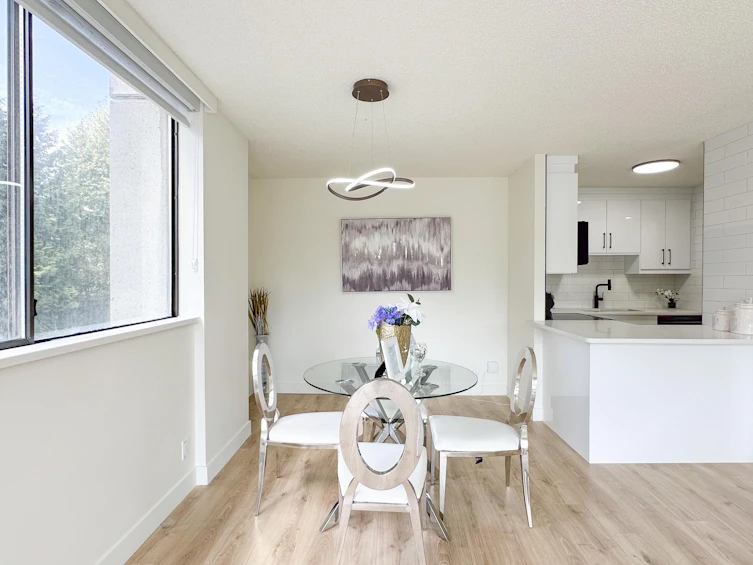 204-3970 Carrigan Court, Burnaby, BC, V3N 4S5 - 9