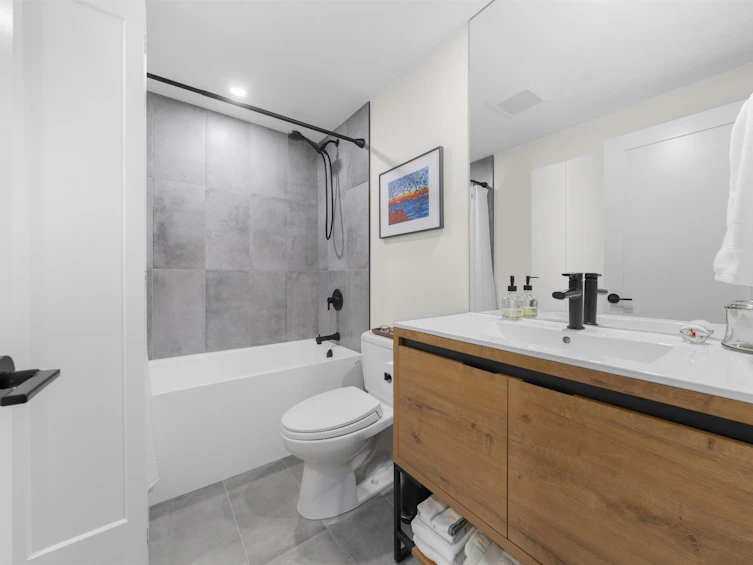 204-3151 Woodbine Drive, North Vancouver, BC, V7R 2S4 - 28