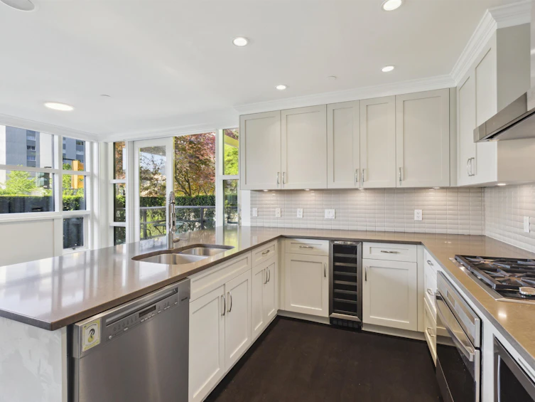 10-1891 Marine Drive, West Vancouver, BC, V7V 1J7 - 9