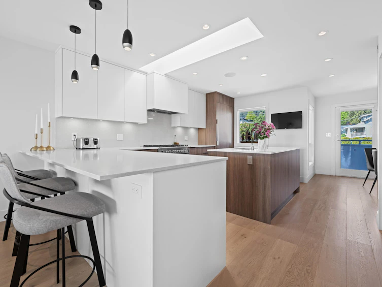 2526 Marine Drive, West Vancouver, BC, V7V 1L4 - 10
