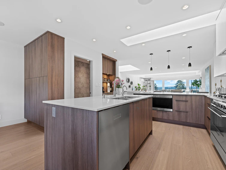 2526 Marine Drive, West Vancouver, BC, V7V 1L4 - 13
