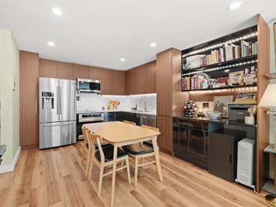 214-215 Mowat Street - 4