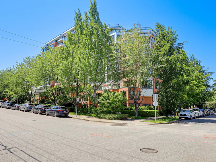 1101-2201 Pine Street, Vancouver, BC, V6J 5E7 - 2