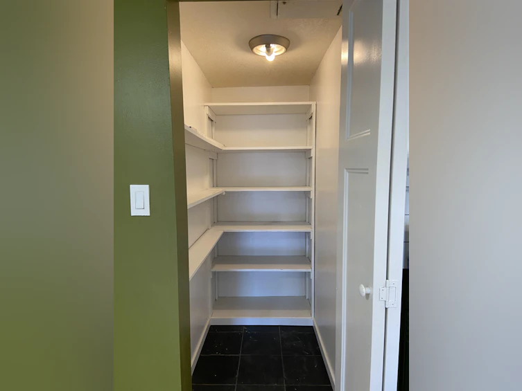 213-123 E 19th Street, North Vancouver, BC, V7L 2Y9 - 12