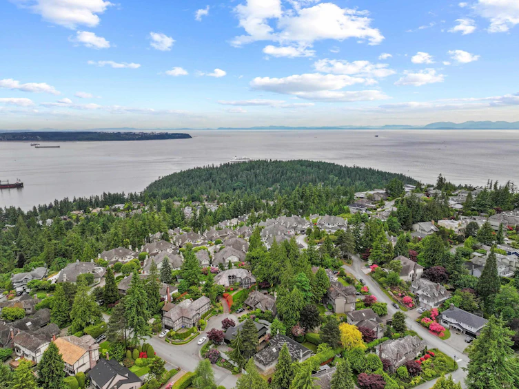 5185 Alderfeild Place, West Vancouver, BC, V7W 2W7 - 40