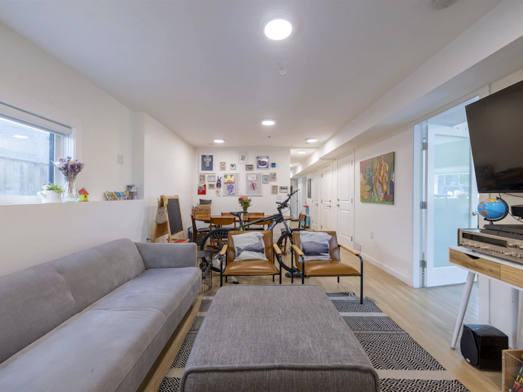 4198 St. George Street, Vancouver, BC, V5V 0C2 - 8