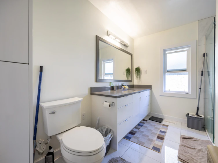 4198 St. George Street, Vancouver, BC, V5V 0C2 - 25