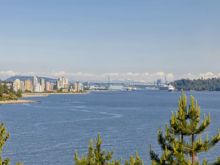 3599 Marine Drive, West Vancouver, BC, V7V 1N3