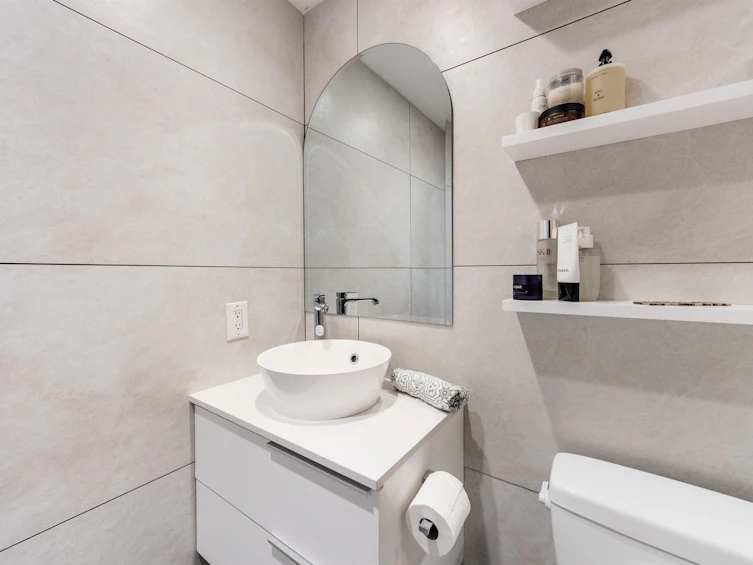 101-225 W 3rd Street, North Vancouver, BC, V7M 1E9 - 12