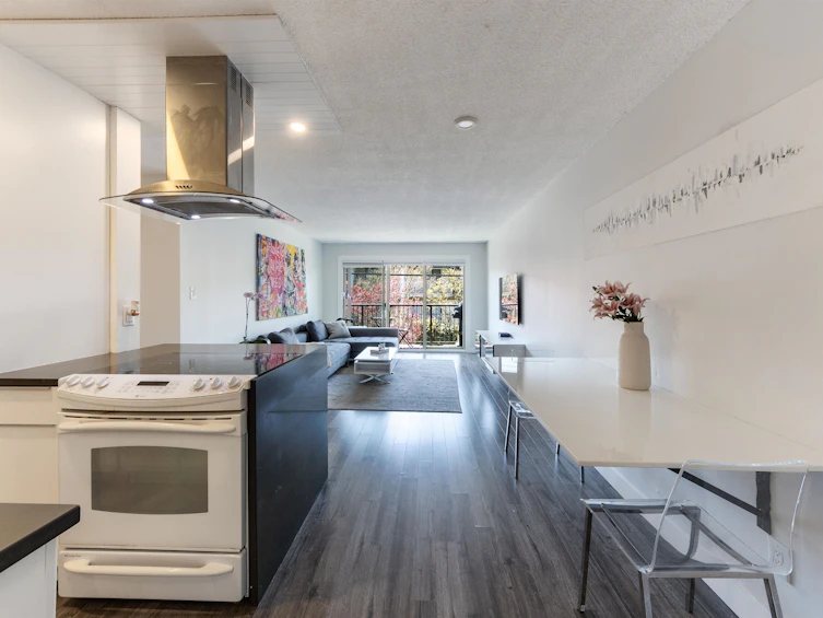 101-225 W 3rd Street, North Vancouver, BC, V7M 1E9 - 9