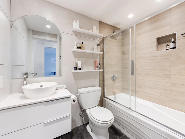 101-225 W 3rd Street, North Vancouver, BC, V7M 1E9 - 13