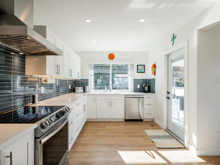 1115 Victory Drive, Port Moody, BC, V3H 1K3 - 7