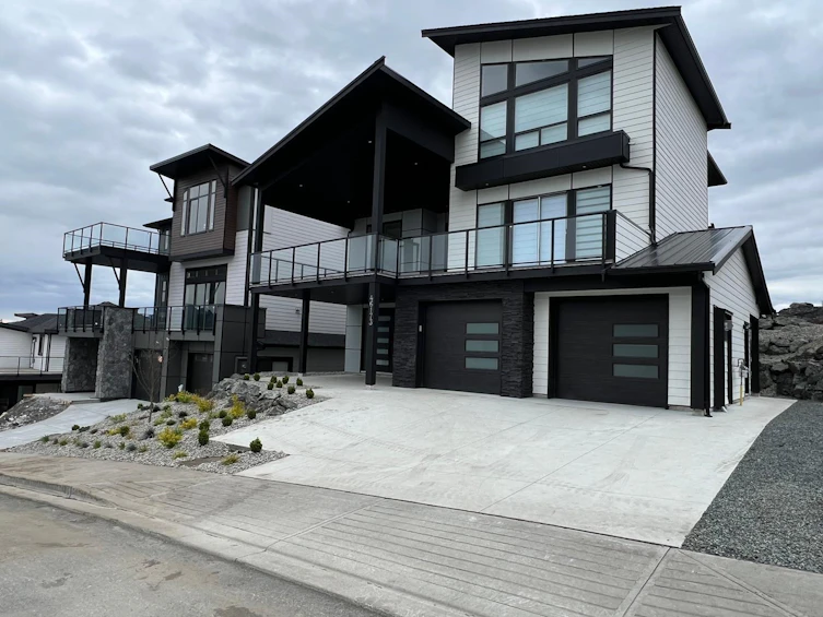 46173 Crestview Drive, Chilliwack, BC, V2R 6G4 - 2
