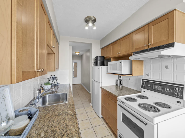 1003-2370 W 2nd Avenue, Vancouver, BC, V6K 1J2 - 17