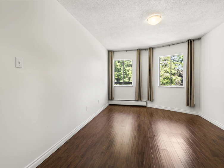 301-15020 North Bluff Road, Surrey, BC, V4B 5A4 - 5