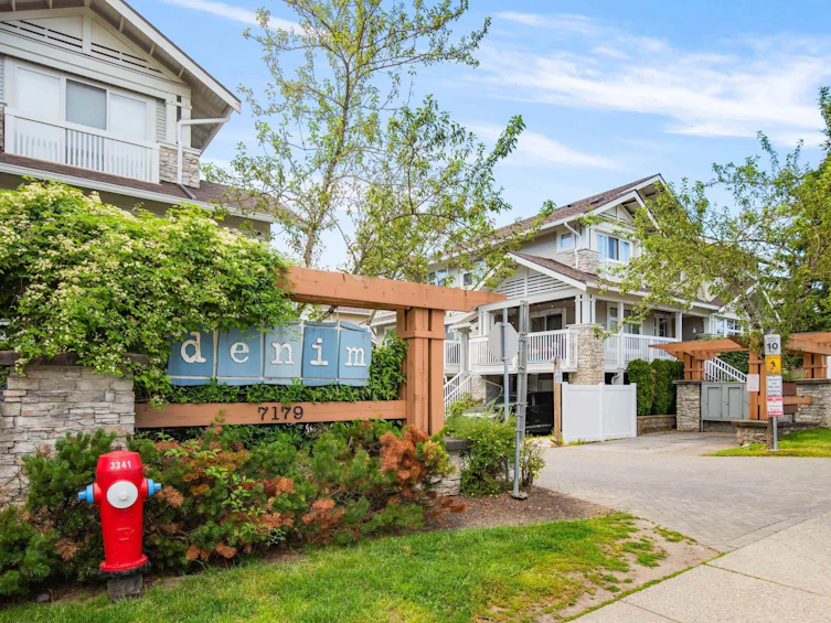 4-7179 201 Street, Langley, BC, V2Y 2Y9