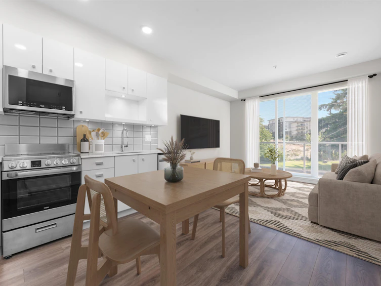322-10838 Whalley Boulevard, Surrey, BC, V3R 0G8 - 3
