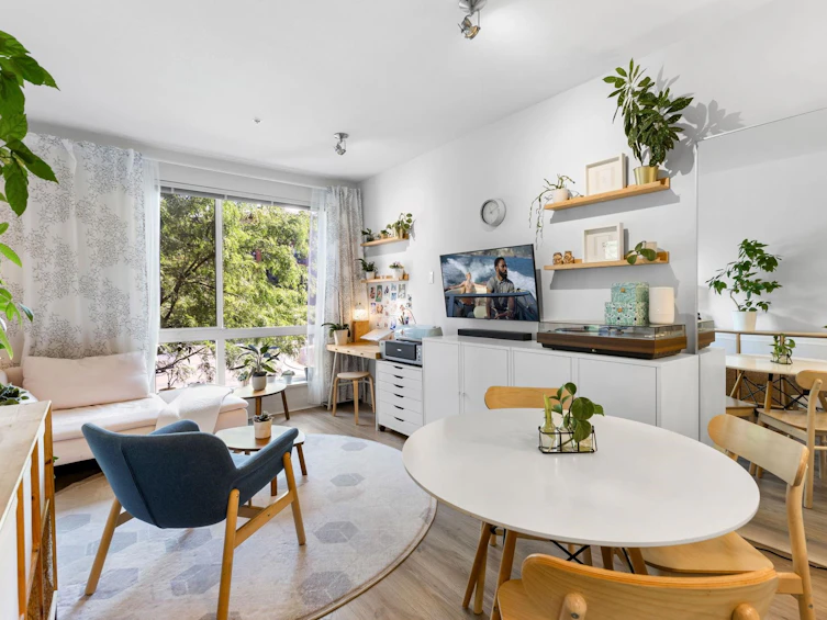 212-733 W 3rd Street, North Vancouver, BC, V7M 0C8 - 2