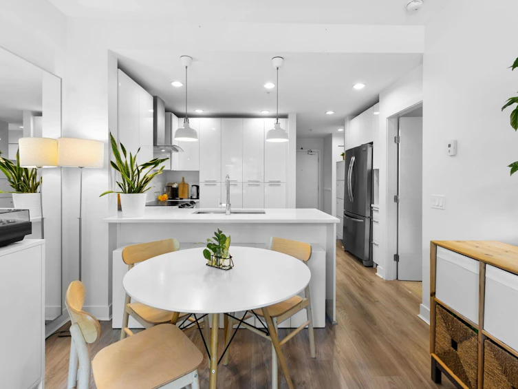 212-733 W 3rd Street, North Vancouver, BC, V7M 0C8 - 4