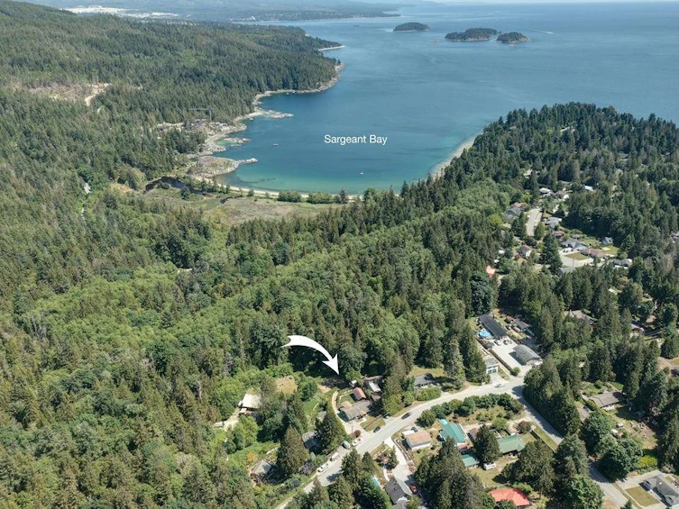7900 Fawn Road, Halfmoon Bay, BC, V7Z 1C8 - 3